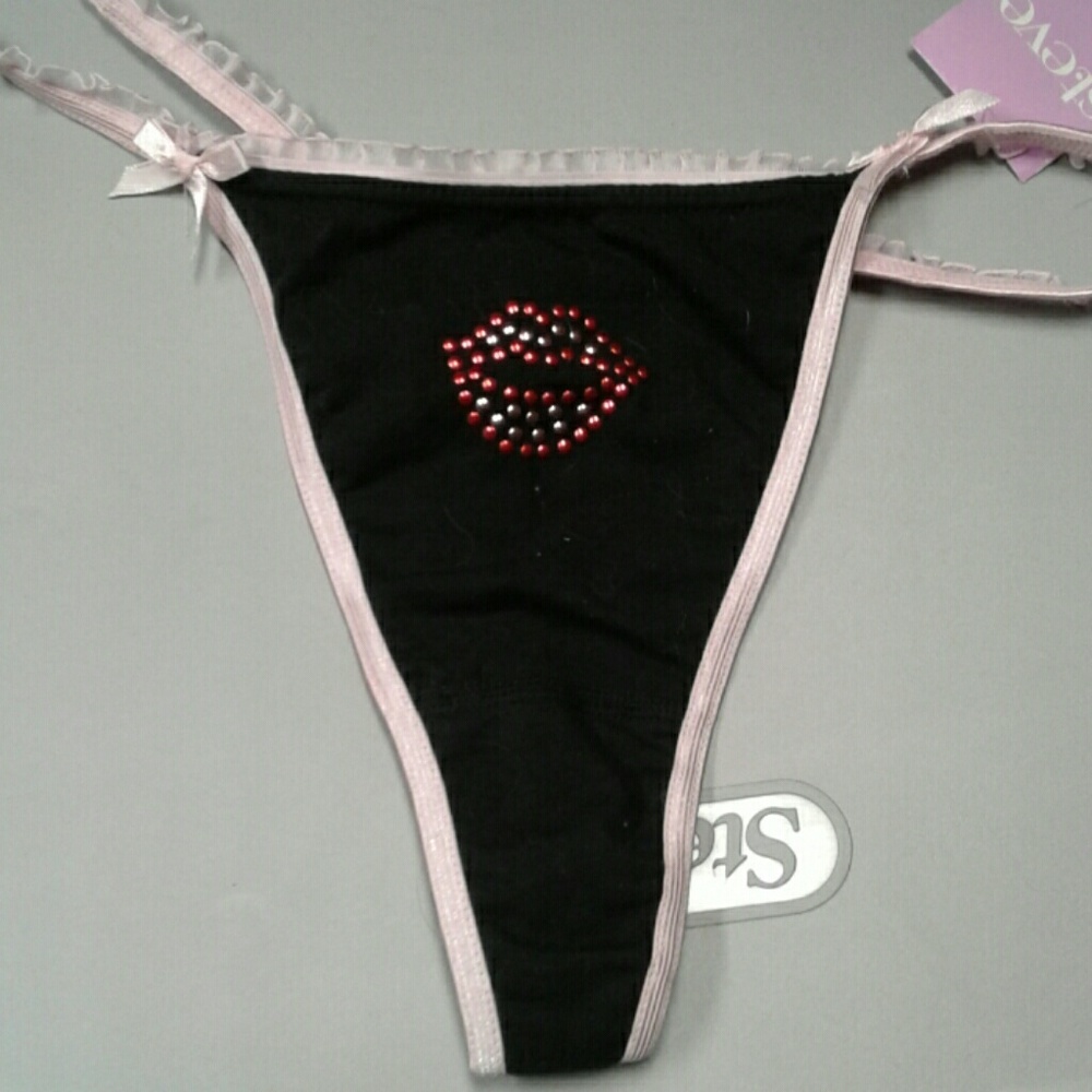 St. Eve L 7 Thong Black Panties red lips pink lace NEW